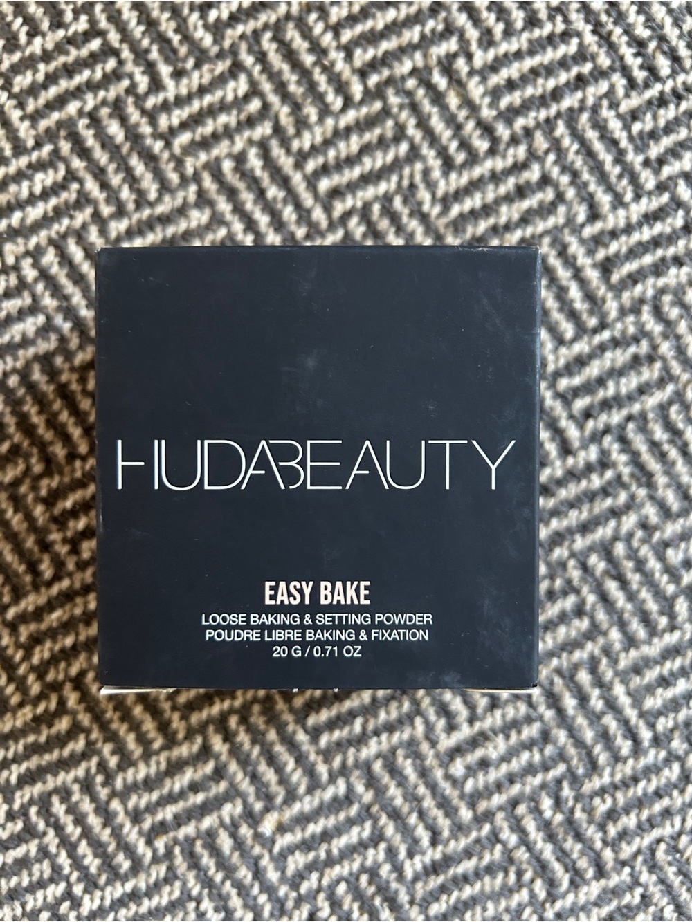 HUDA BEAUTY Cherry Blossom - Pink Setting Powder - Picture 2 of 5